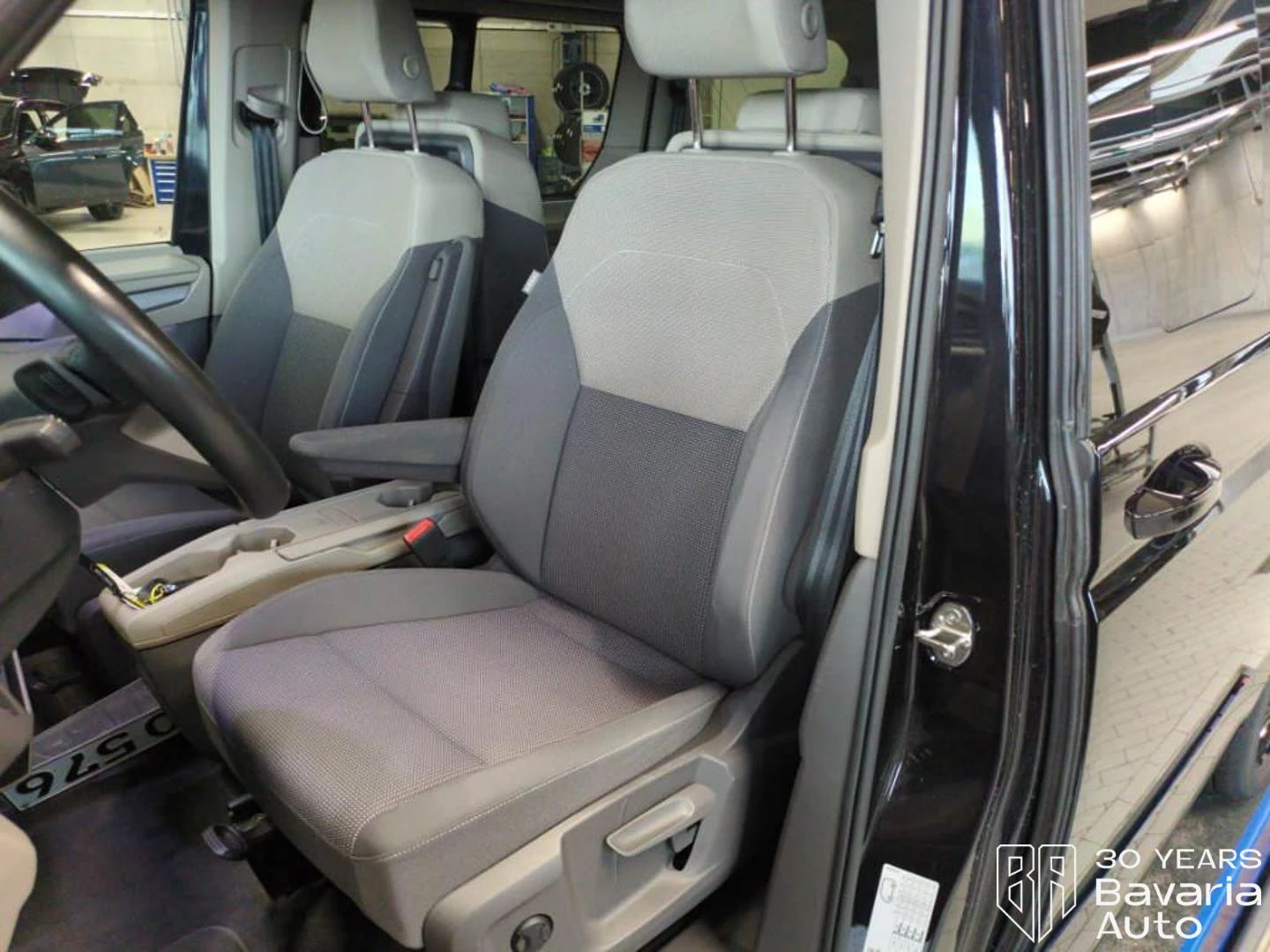 VW Multivan Life long DSG Easy Open Basic, снимка 7 - Автомобили и джипове - 55412402