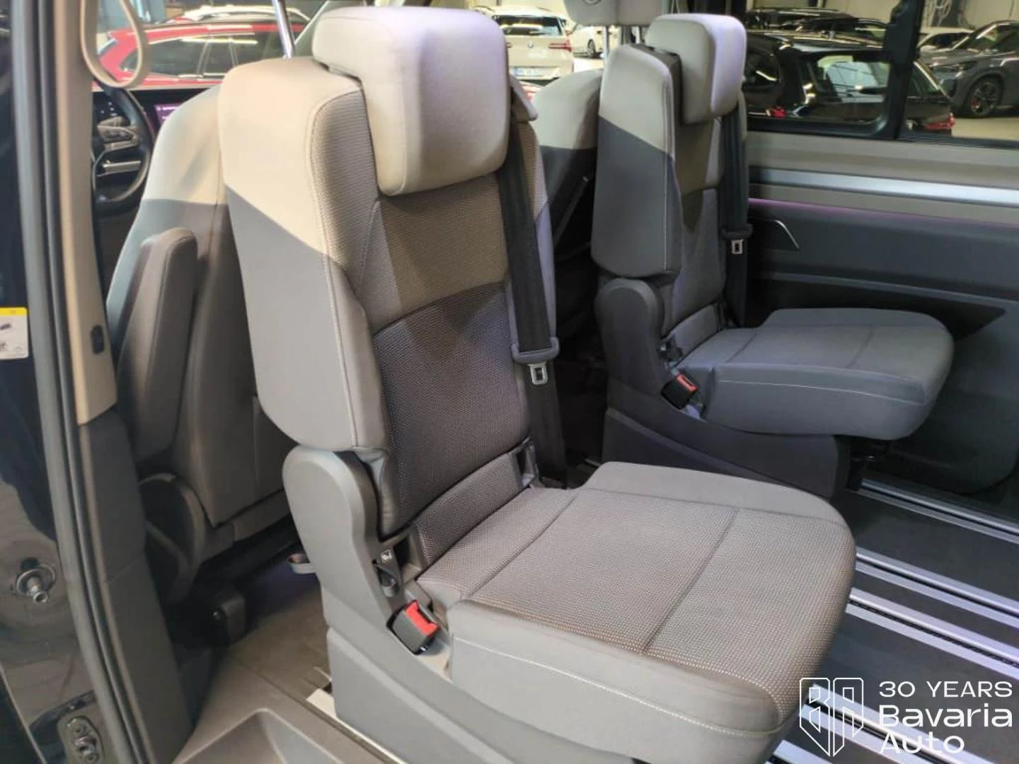 VW Multivan Life long DSG Easy Open Basic, снимка 10 - Автомобили и джипове - 55412402