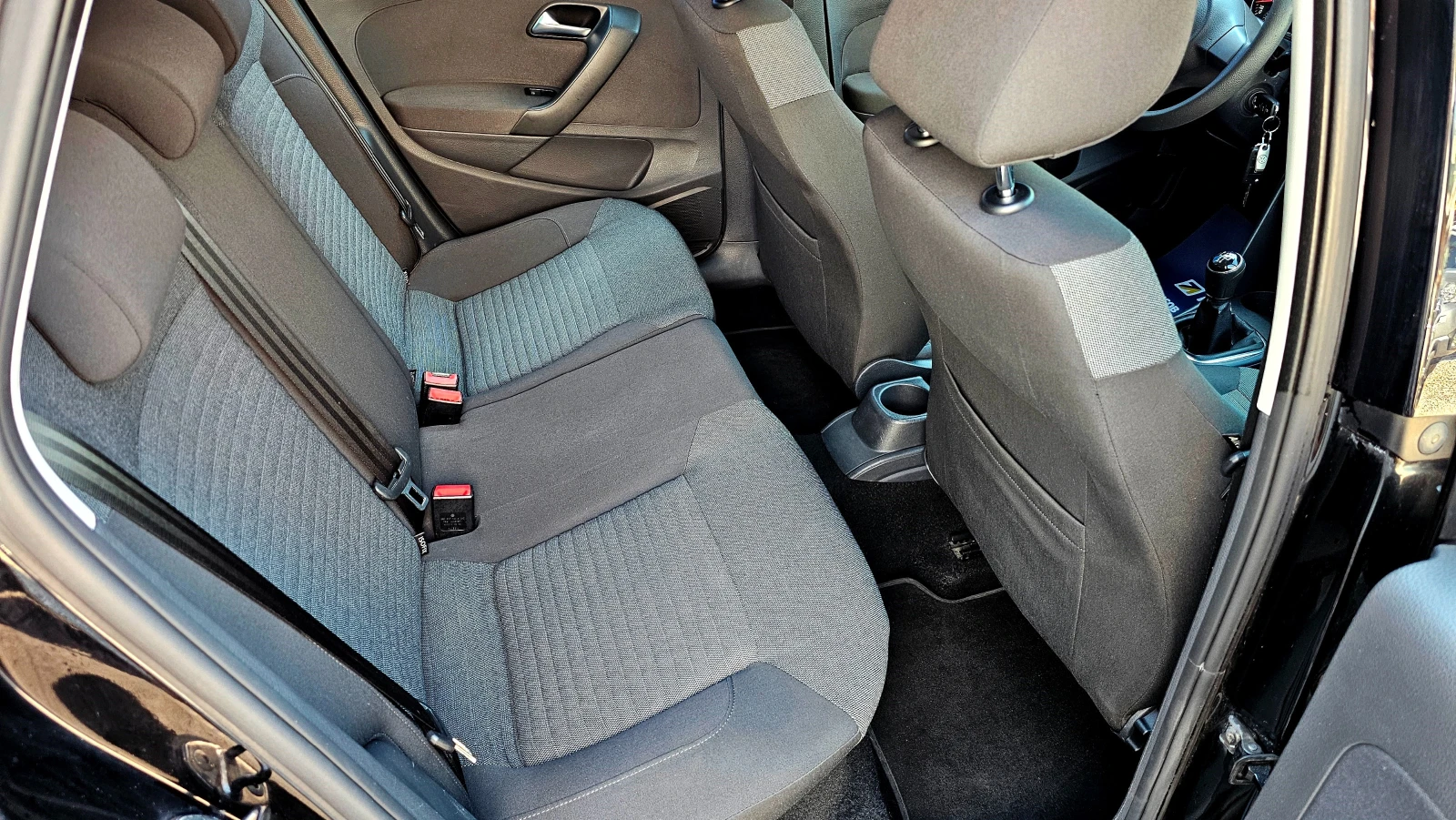 VW Polo 1.6i-82kc-ГАЗОВ-ИНЖ, снимка 11 - Автомобили и джипове - 56018306