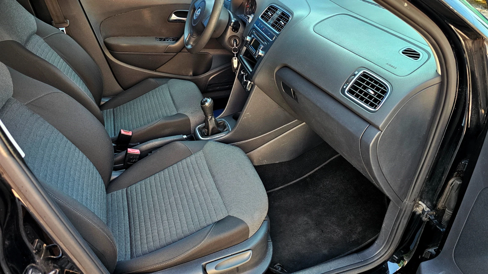 VW Polo 1.6i-82kc-ГАЗОВ-ИНЖ, снимка 6 - Автомобили и джипове - 56018306