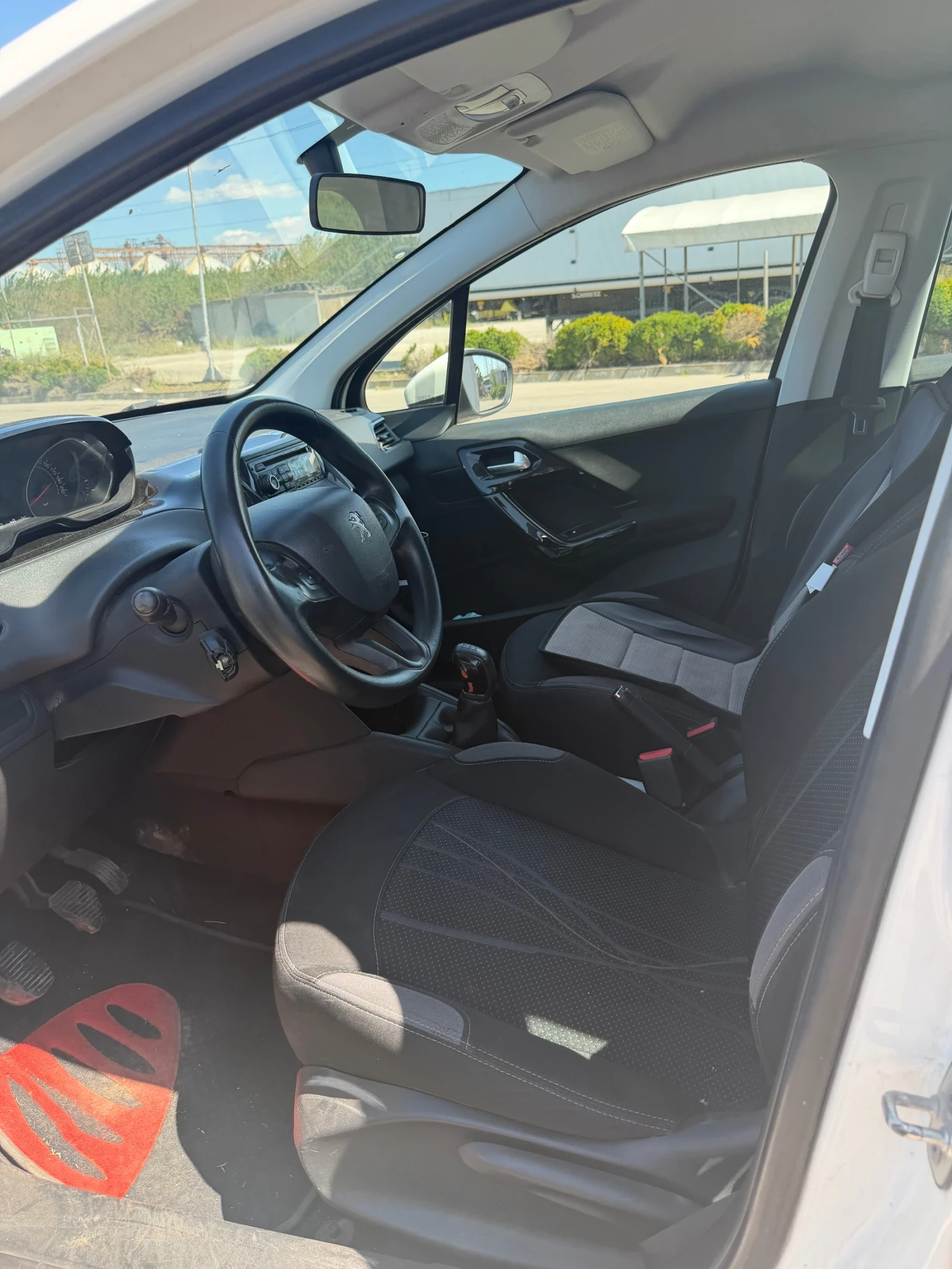 Peugeot 208, снимка 6 - Автомобили и джипове - 56214867