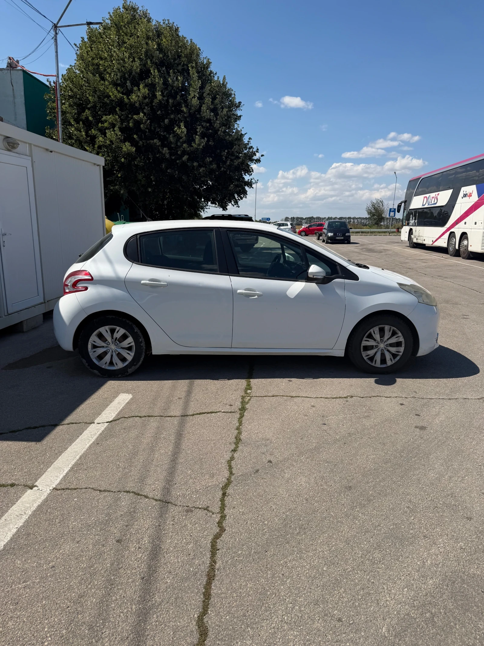 Peugeot 208, снимка 3 - Автомобили и джипове - 56214867