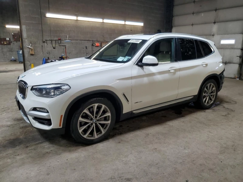 BMW X3 xDrive30i / LED / КОЖА / ПАНОРАМА / Навигация / 