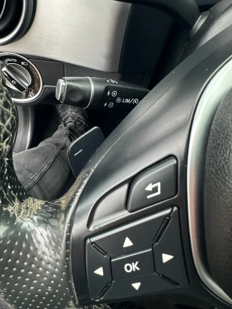 Mercedes-Benz GLK 220CDI 4MATIC, снимка 11 - Автомобили и джипове - 53455709