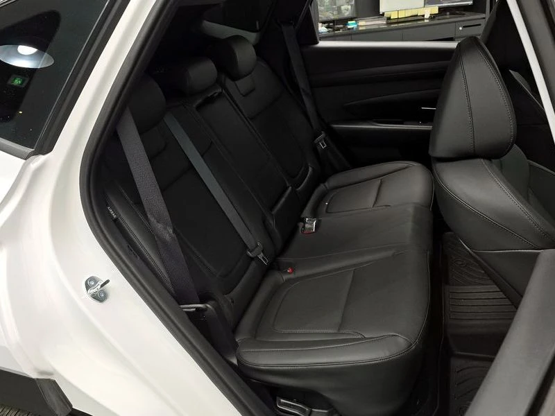 Hyundai Tucson HEV 1.6 2WD| 230к.с.| ВКЛ.ТЕХНОТЕСТ, снимка 11 - Автомобили и джипове - 55099291