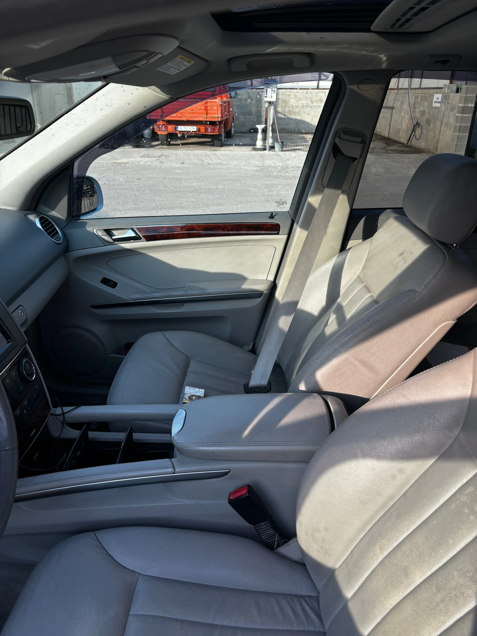 Mercedes-Benz ML 350  - изображение 7