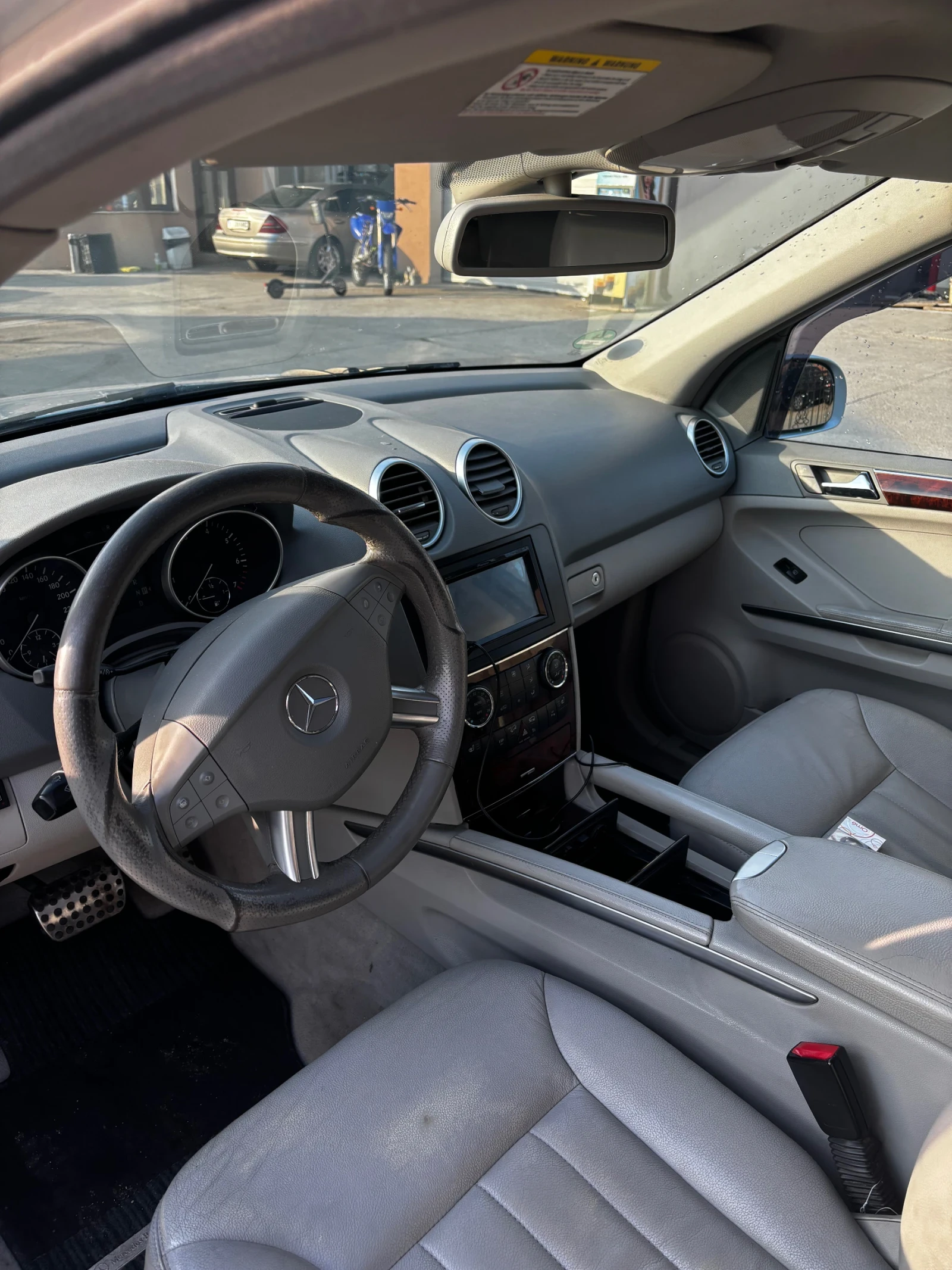 Mercedes-Benz ML 350  - изображение 6