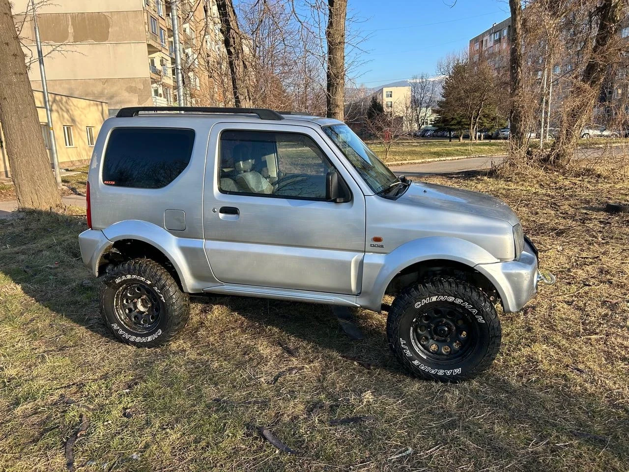 Suzuki Jimny 1.3 - изображение 3