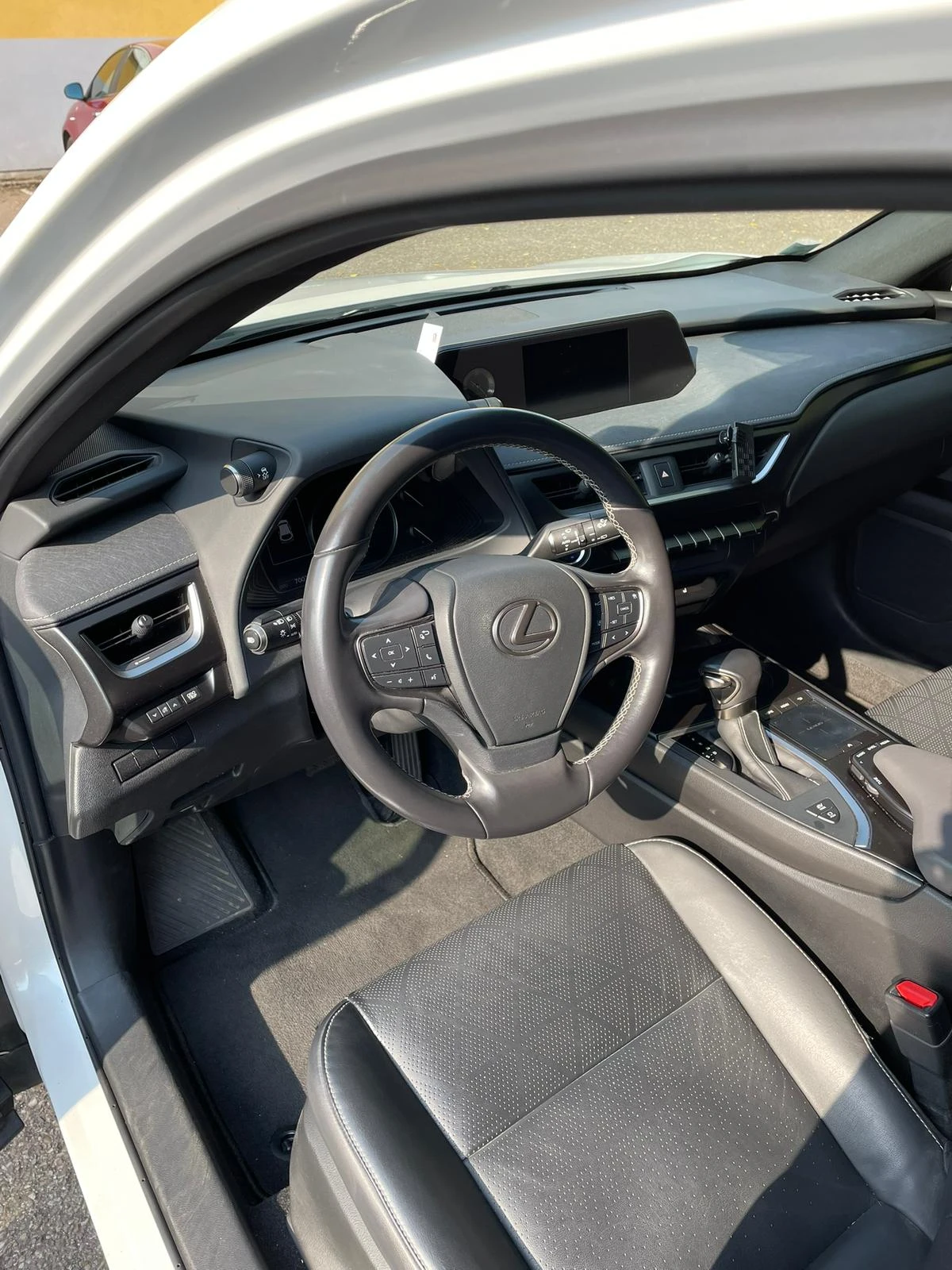 Lexus UX UX 250H - изображение 6