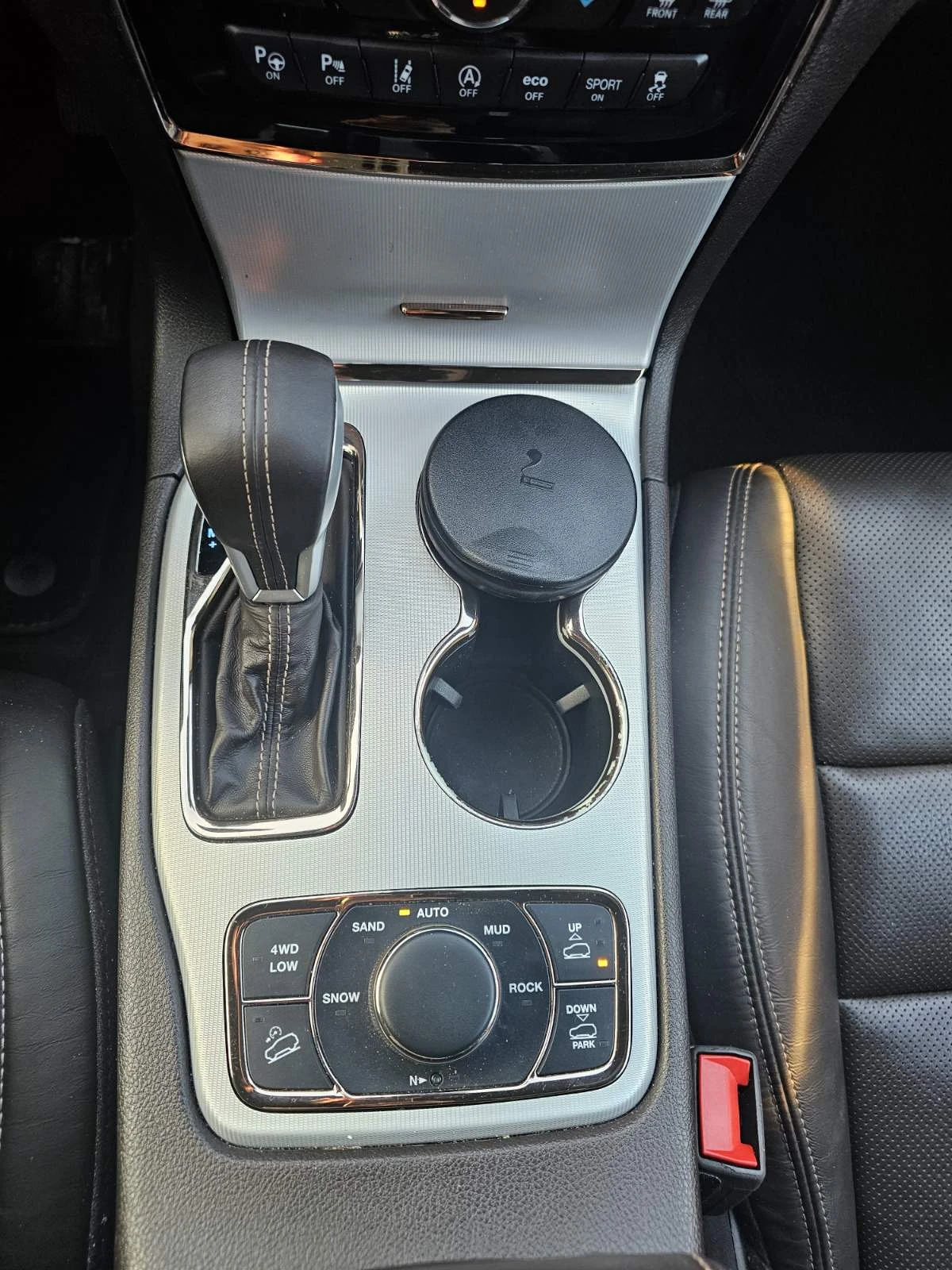 Jeep Grand cherokee 3.0 , снимка 10 - Автомобили и джипове - 53849043