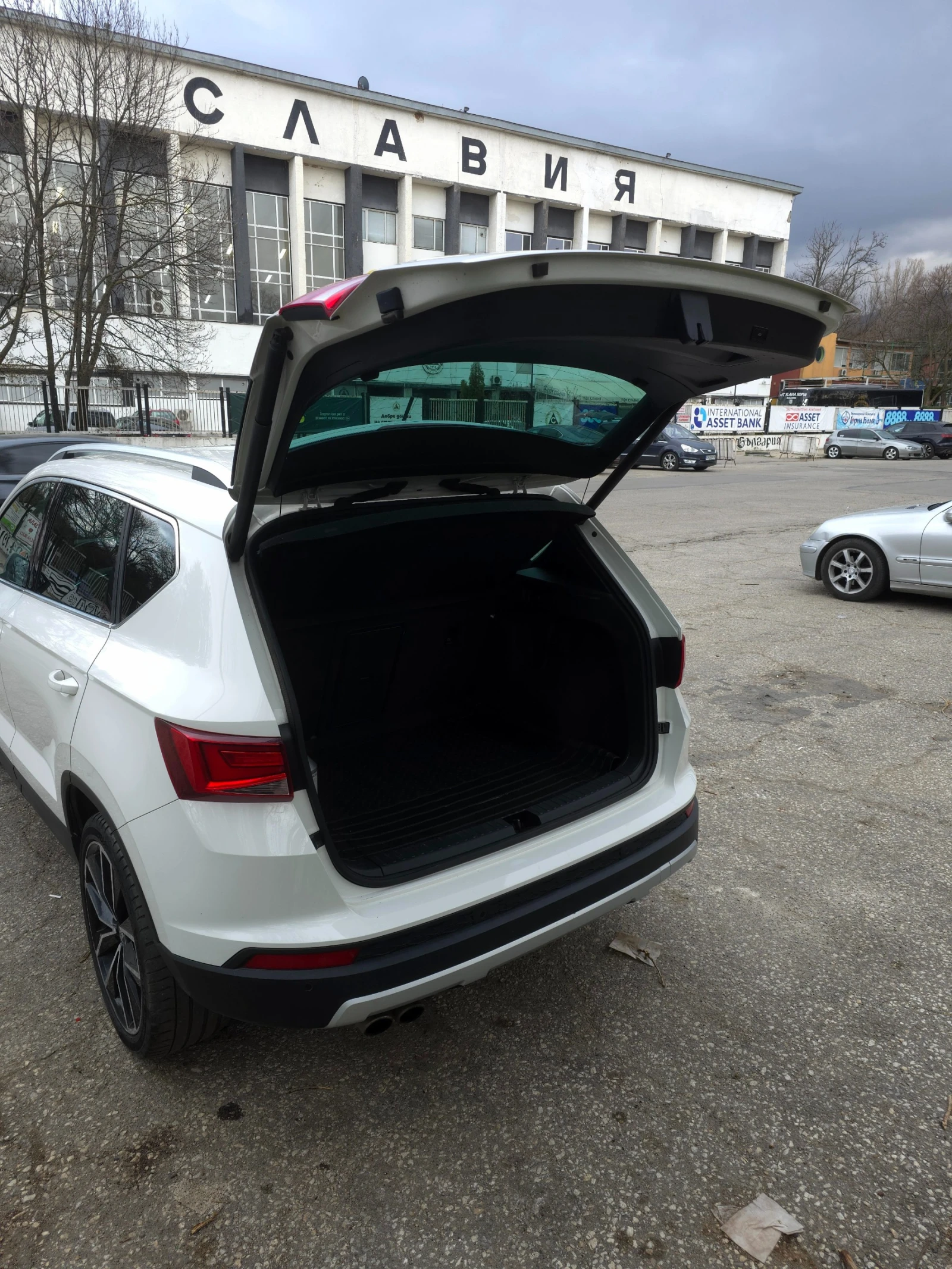 Seat Ateca, снимка 3 - Автомобили и джипове - 53953796