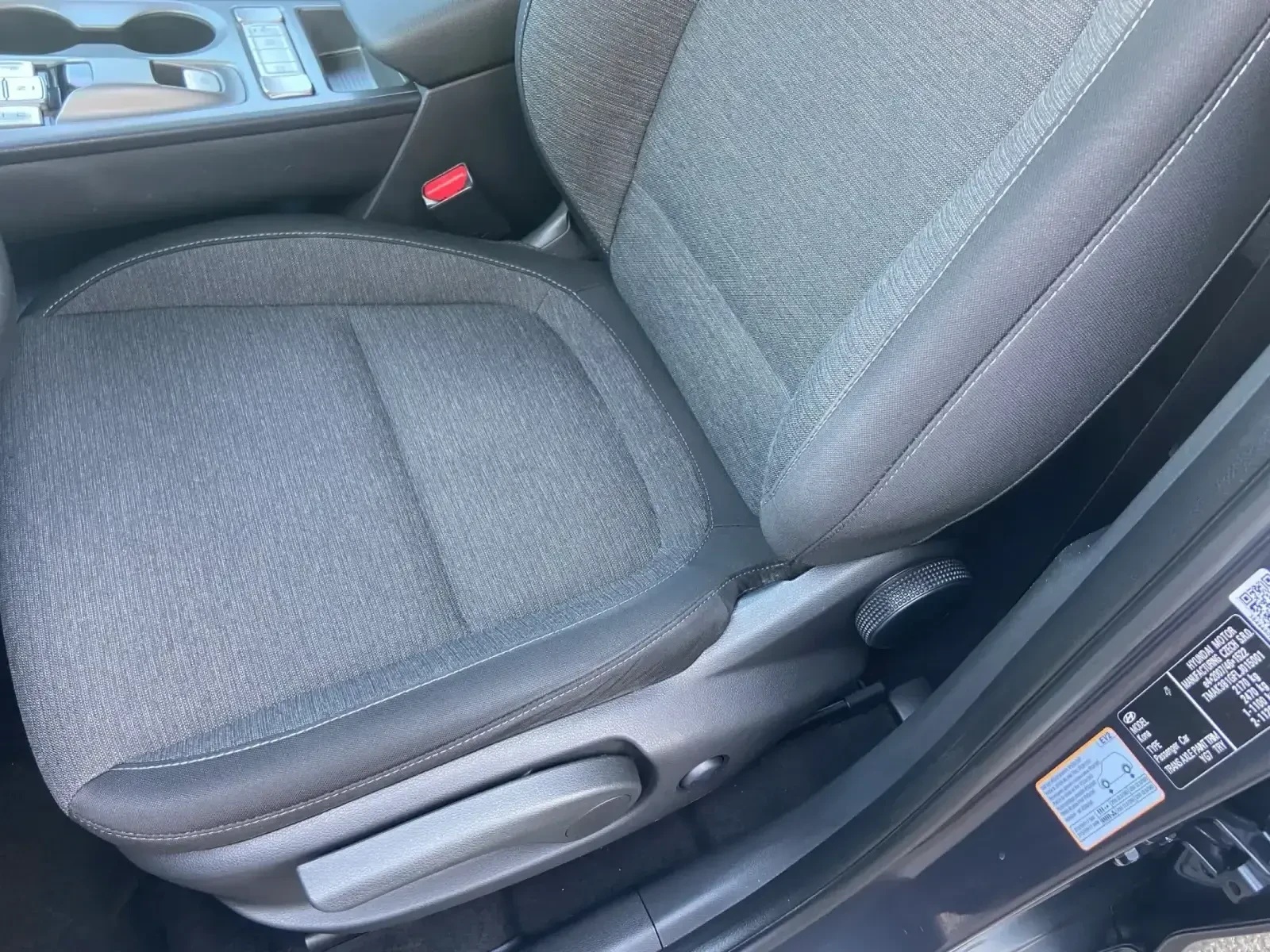 Hyundai Kona 64kw - 204кс, снимка 10 - Автомобили и джипове - 54228923