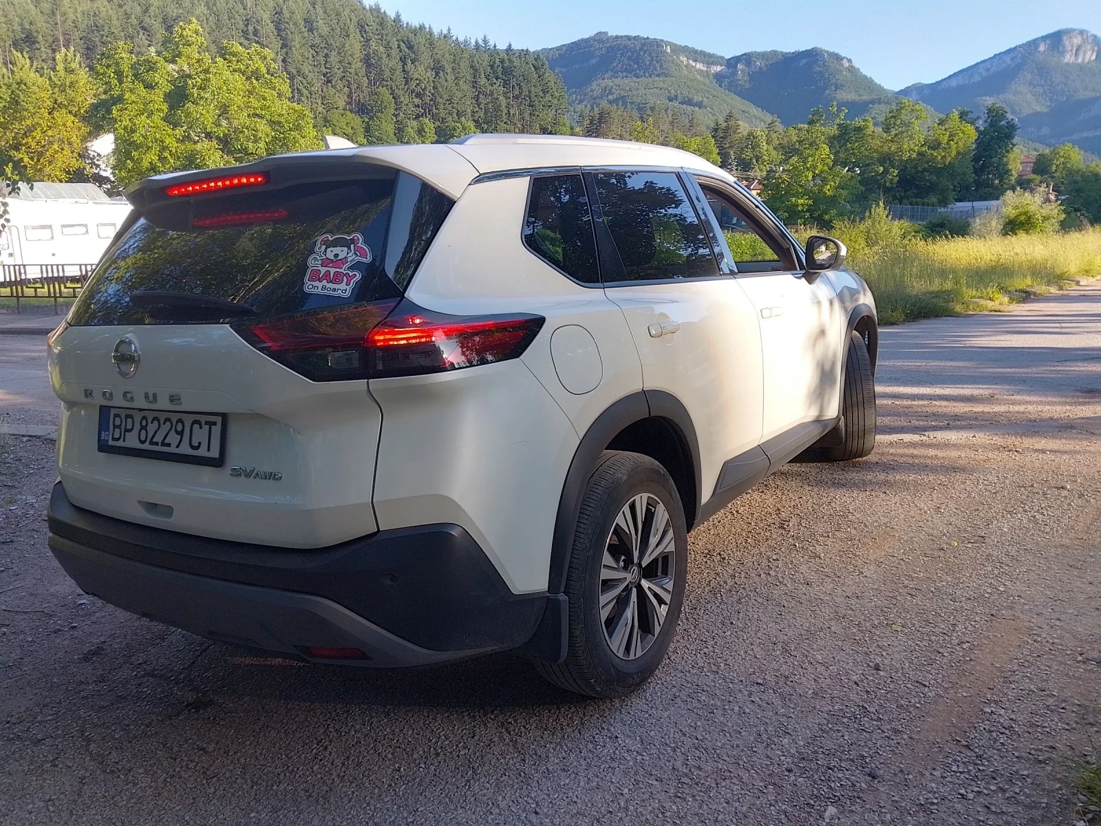 Nissan Rogue, снимка 3 - Автомобили и джипове - 54907583