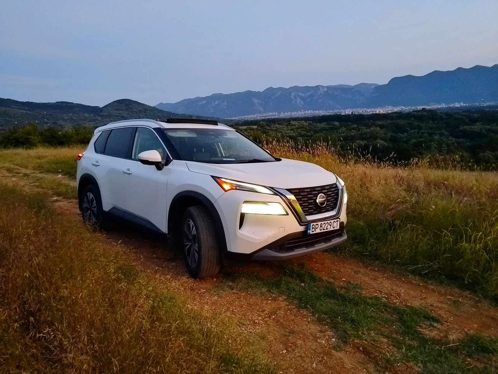 Nissan Rogue NISSAN  ROGUE    X-TRAIL 360 + BOSE