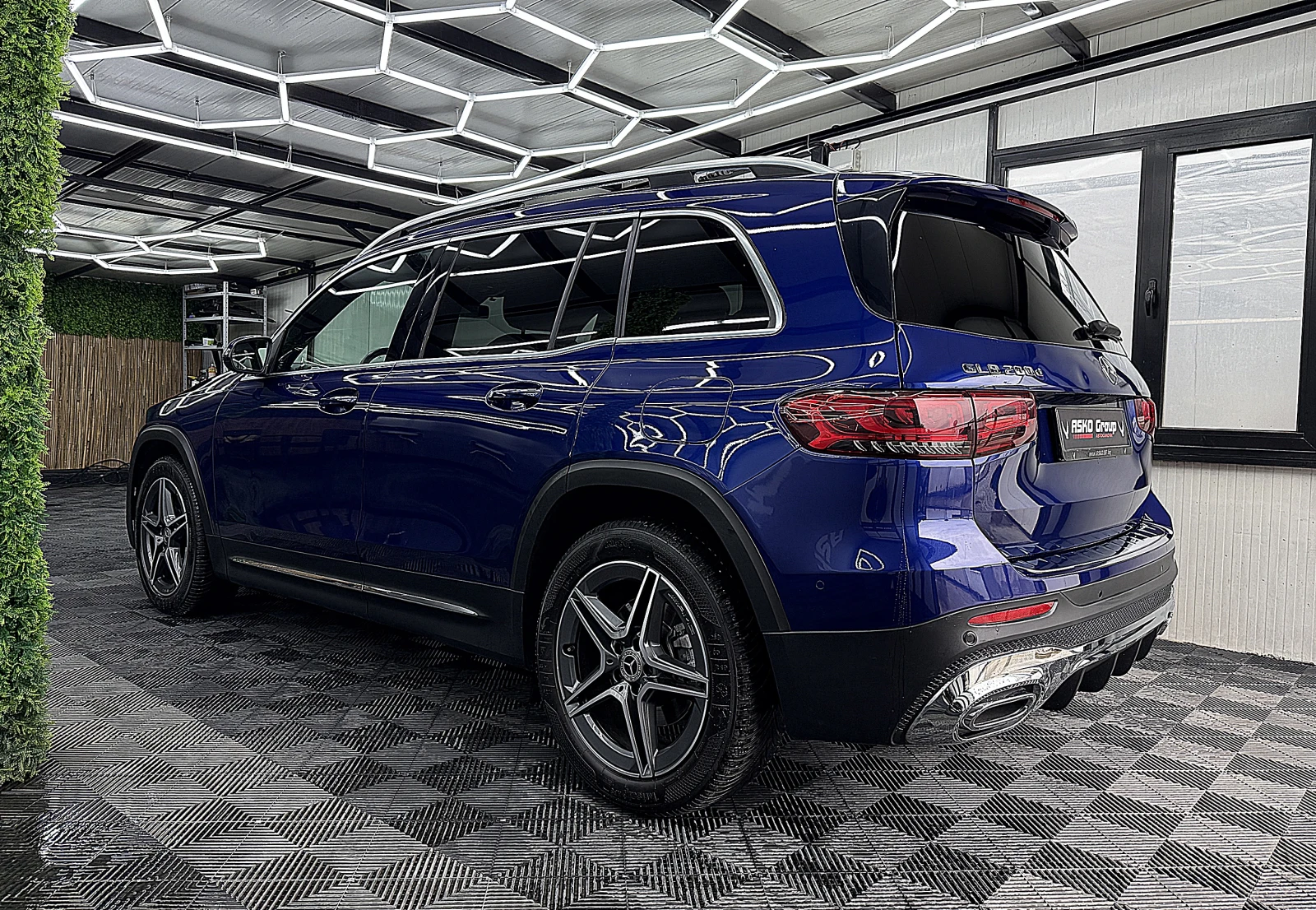 Mercedes-Benz GLB 200 AMG-PANORAMA/7-Mesta/СОБСТВЕН ЛИЗИНГ, снимка 4 - Автомобили и джипове - 54912468