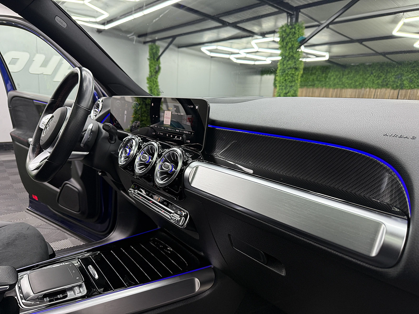 Mercedes-Benz GLB 200 AMG-PANORAMA/7-Mesta/СОБСТВЕН ЛИЗИНГ, снимка 11 - Автомобили и джипове - 54912468