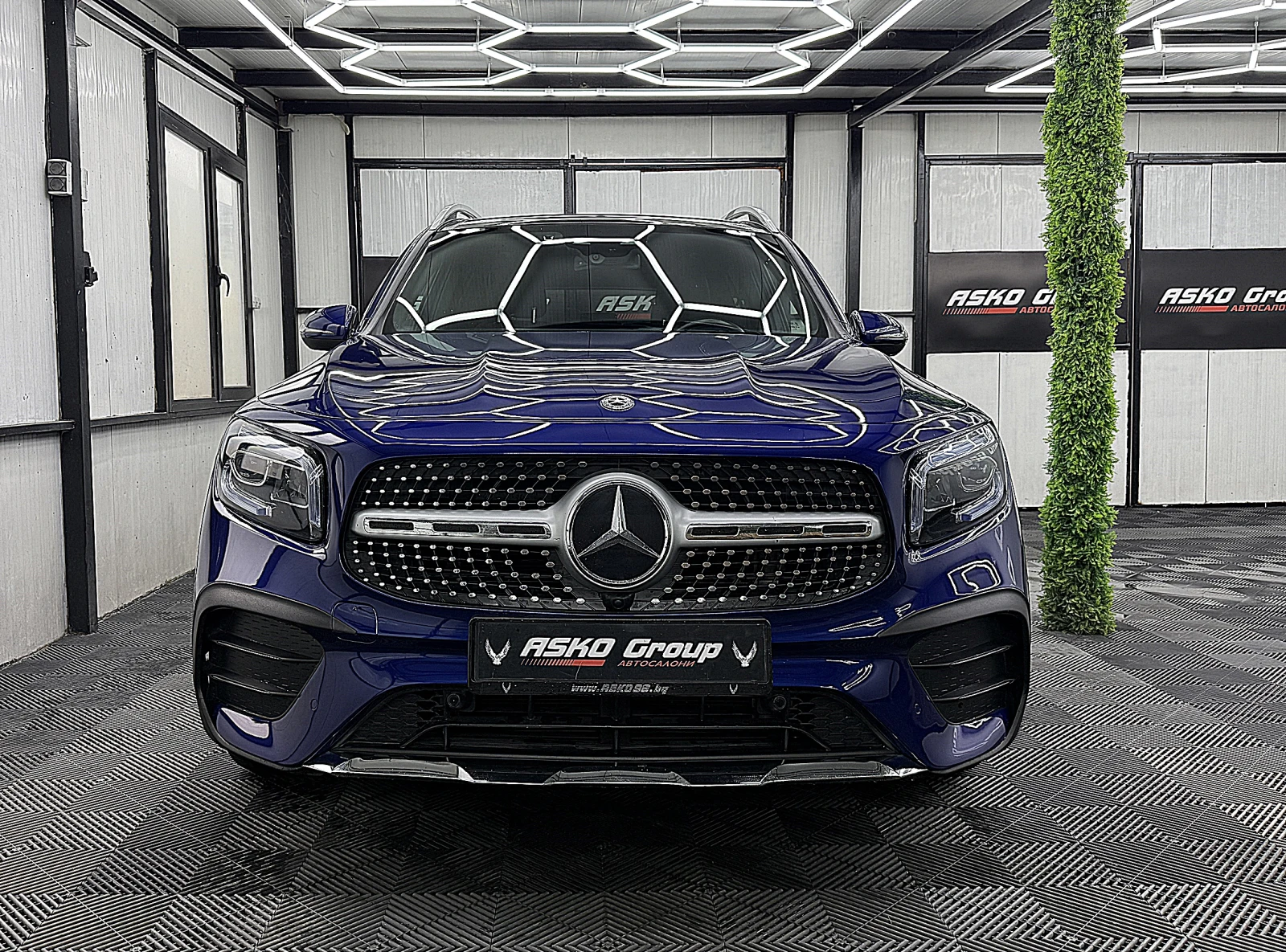Mercedes-Benz GLB 200 AMG-PANORAMA/7-Mesta/СОБСТВЕН ЛИЗИНГ, снимка 2 - Автомобили и джипове - 54912468