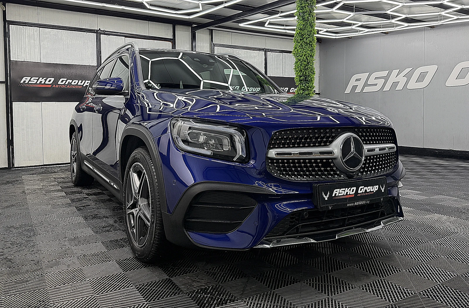 Mercedes-Benz GLB 200 AMG-PANORAMA/7-Mesta/СОБСТВЕН ЛИЗИНГ, снимка 3 - Автомобили и джипове - 54912468