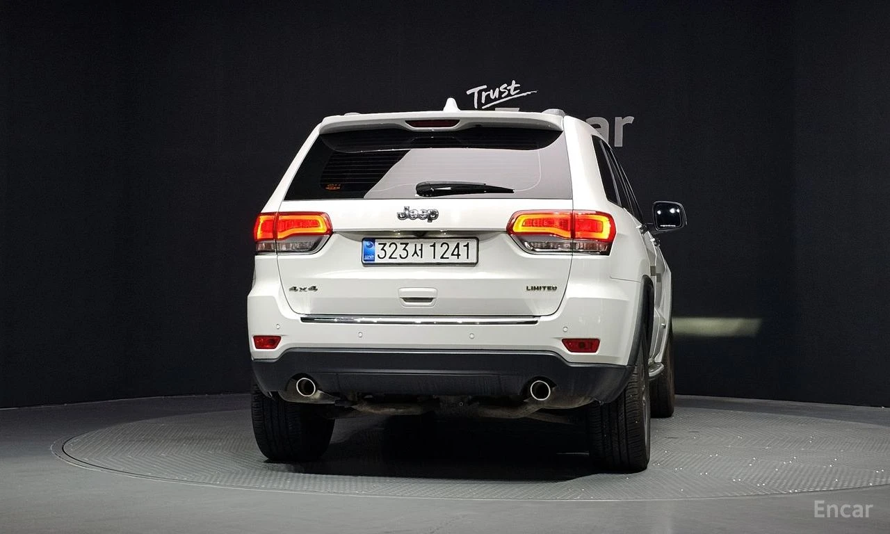Jeep Grand cherokee LIMITED* 3.6* V6* 8ZF* ОБДУХВАНЕ* ПОДГРЕВ* КАМЕРА*, снимка 4 - Автомобили и джипове - 55569497