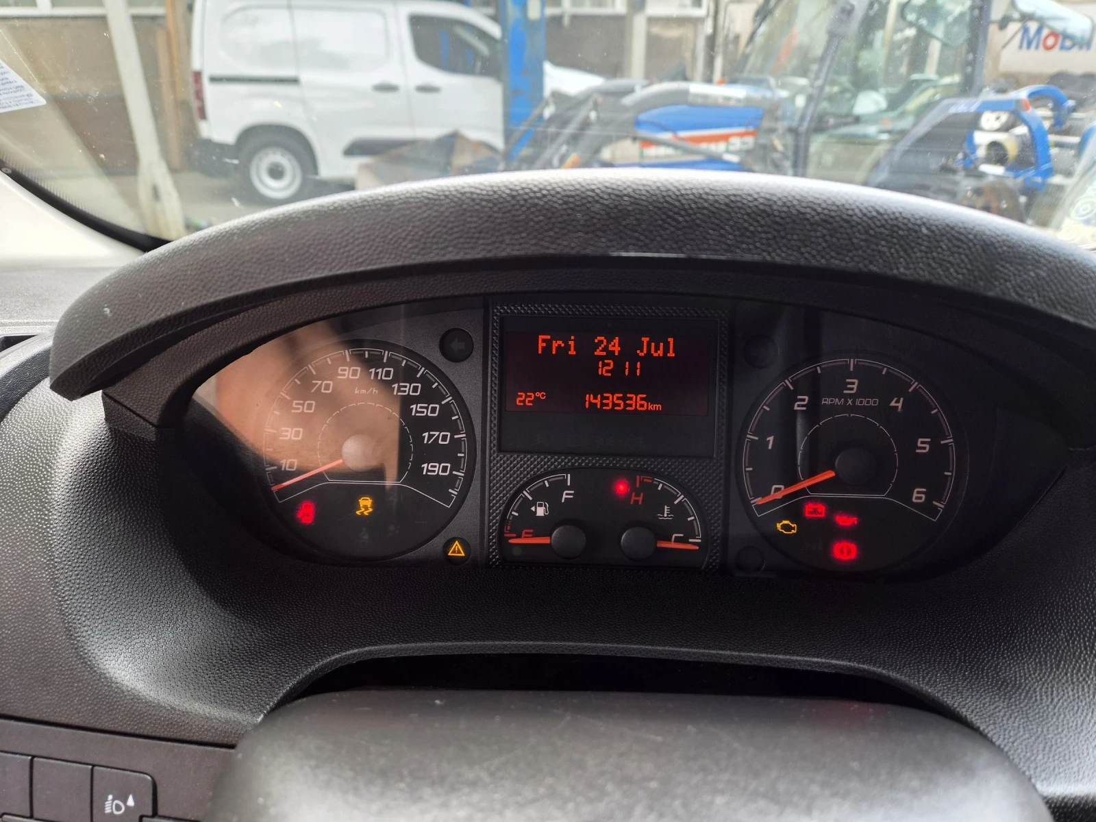 Peugeot Boxer 2.2 140к.с евро6В, снимка 8 - Бусове и автобуси - 55404704