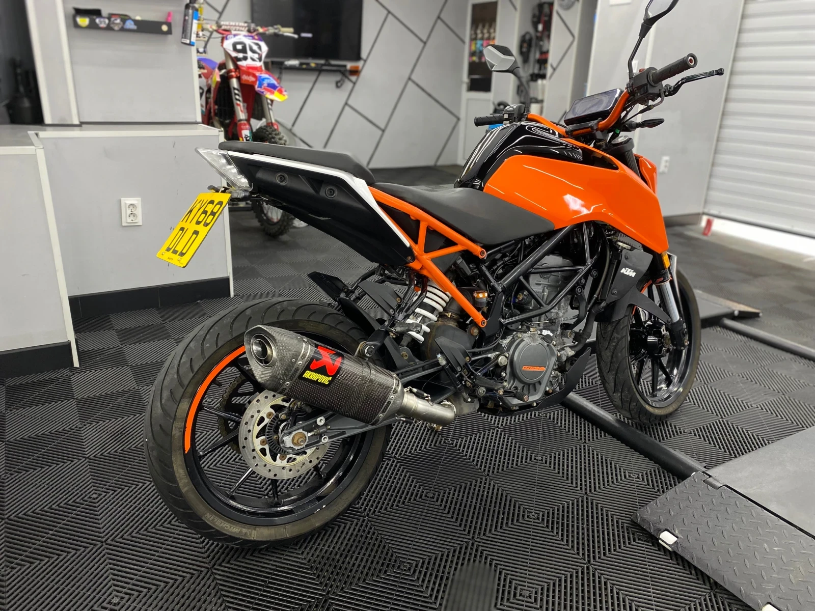 Ktm Duke 125 - изображение 2