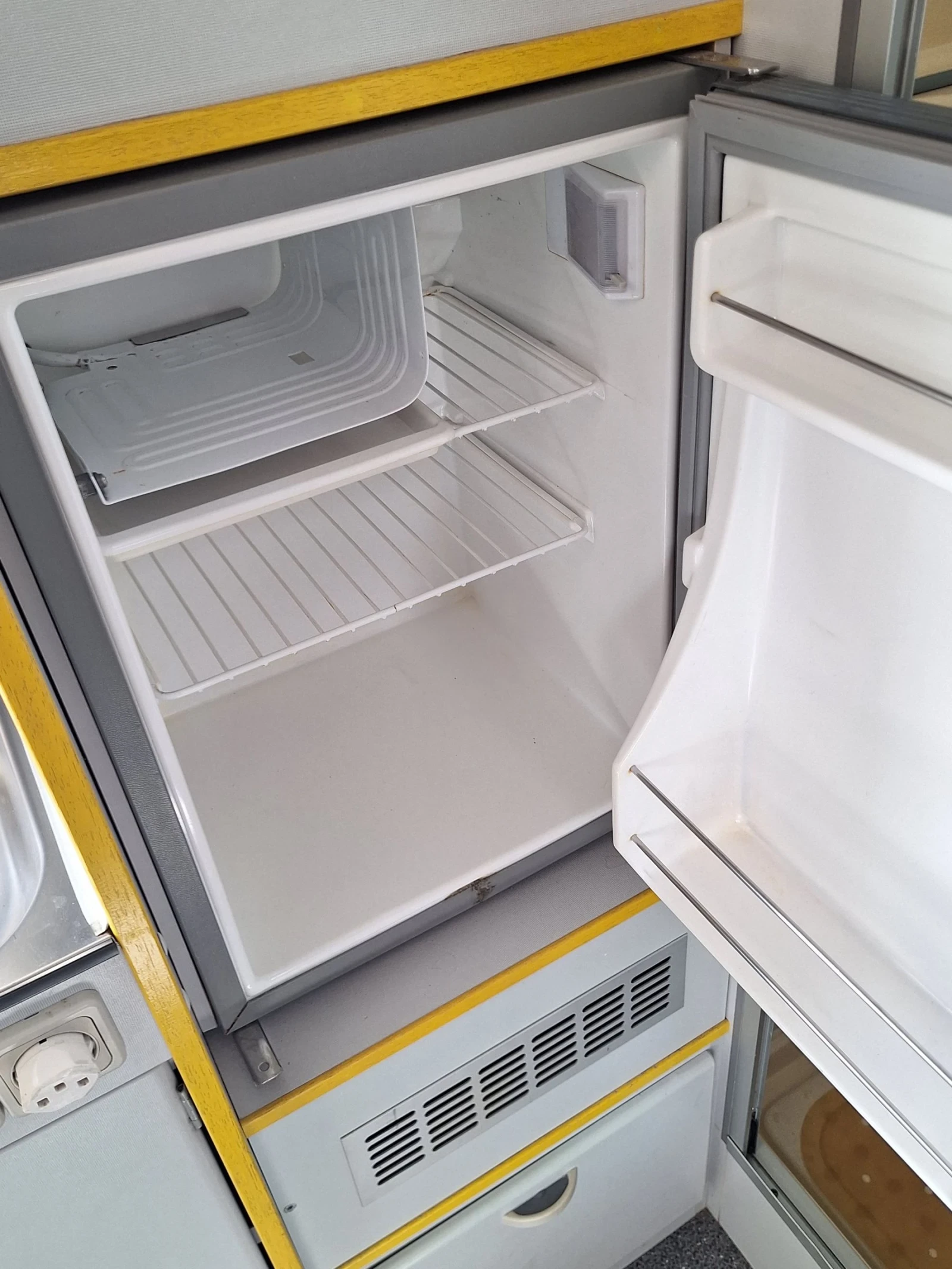 Кемпер Fiat Concorde, снимка 8 - Каравани и кемпери - 53862778