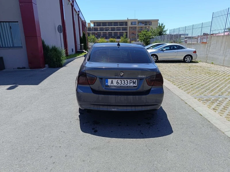 BMW 318 Е90 ROMANO/газ, снимка 7 - Автомобили и джипове - 48363593