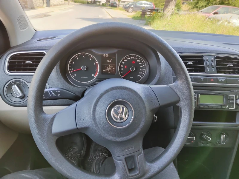 VW Polo 1.4 i, снимка 11 - Автомобили и джипове - 46888709