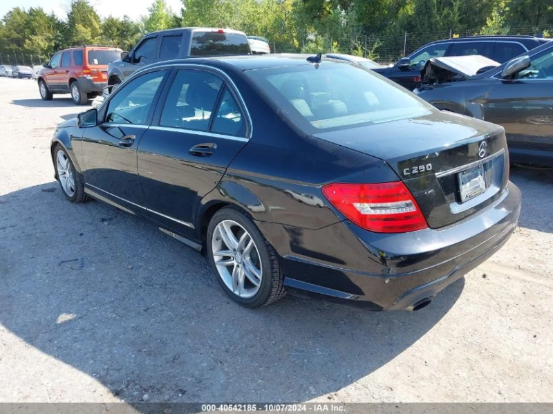 Mercedes-Benz C 250 1.8L I-4 DI, DOHC, VVT, TURBO, 201HP Rear Wheel Dr, снимка 4 - Автомобили и джипове - 48249852