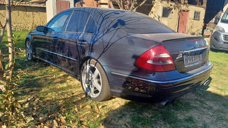 Mercedes-Benz E 220, снимка 1 - Автомобили и джипове - 48354904