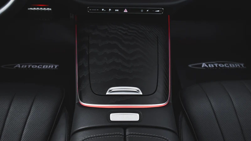 Mercedes-Benz E 400 e Plug-in Hybrid 4MATIC, снимка 10 - Автомобили и джипове - 50822113