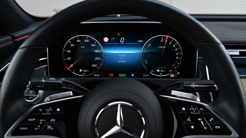 Mercedes-Benz E 400 e Plug-in Hybrid 4MATIC, снимка 11 - Автомобили и джипове - 50822113