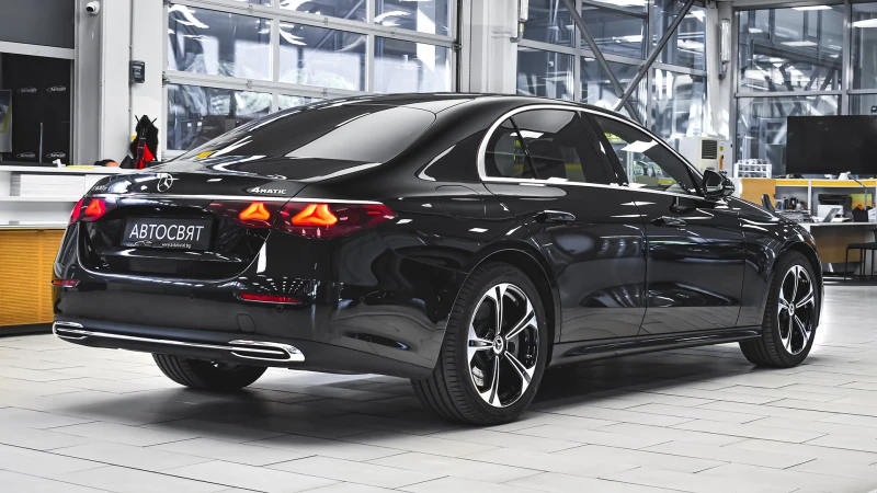 Mercedes-Benz E 400 e Plug-in Hybrid 4MATIC, снимка 6 - Автомобили и джипове - 50822113