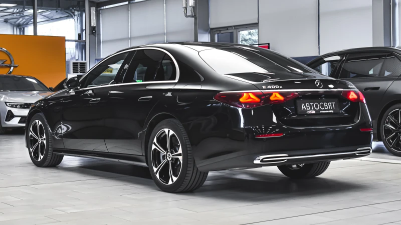 Mercedes-Benz E 400 e Plug-in Hybrid 4MATIC, снимка 7 - Автомобили и джипове - 50822113