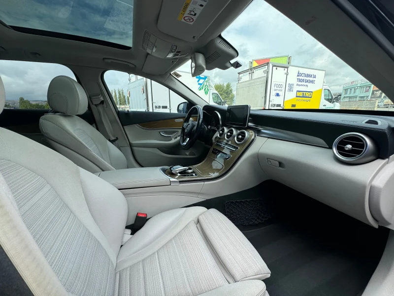 Mercedes-Benz C 220 2.2CDI Exclusive/DistronicPlus/Panorama/LED, снимка 11 - Автомобили и джипове - 52205199