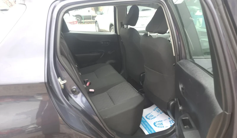 Toyota Yaris 1.4 D4D, снимка 11 - Автомобили и джипове - 52562864