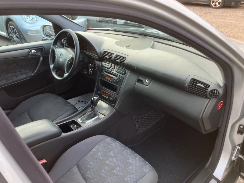 Mercedes-Benz C 220 С220СDI-Avangarde, снимка 13 - Автомобили и джипове - 52180933