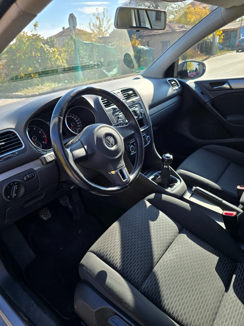 VW Golf 1.6i, снимка 15 - Автомобили и джипове - 52280696