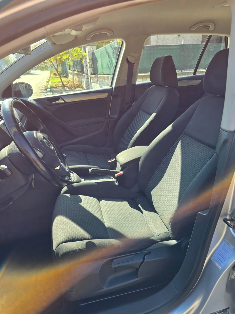 VW Golf 1.6i, снимка 14 - Автомобили и джипове - 52280696