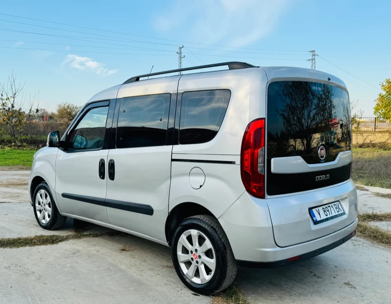 Fiat Doblo 1.6 Multijet 105* Euro 6* Navi* , снимка 5 - Автомобили и джипове - 52498677