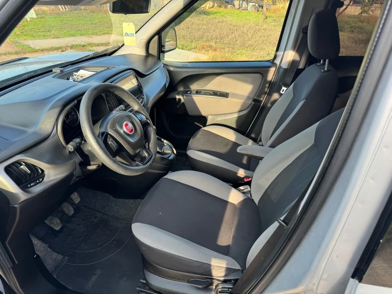 Fiat Doblo 1.6 Multijet 105* Euro 6* Navi* , снимка 13 - Автомобили и джипове - 52498677