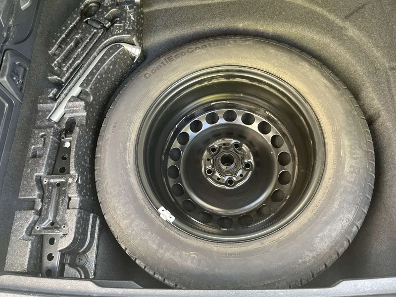 VW Passat SW 1.6TDI + NAVI, снимка 17 - Автомобили и джипове - 52737741