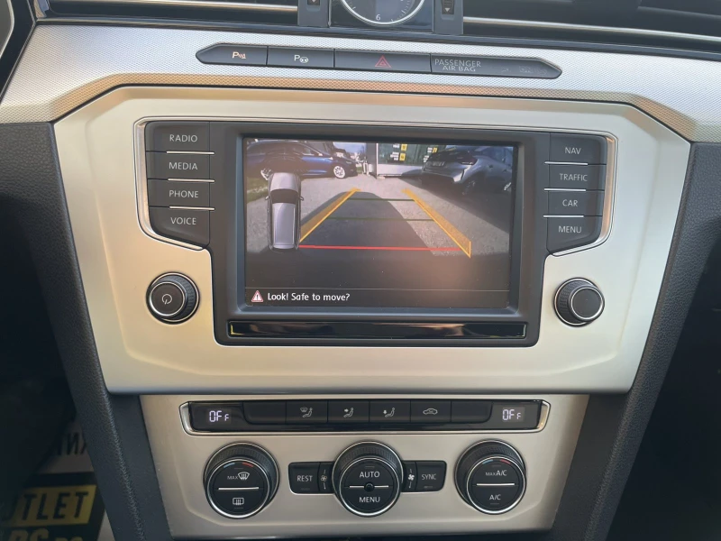 VW Passat SW 1.6TDI + NAVI, снимка 7 - Автомобили и джипове - 52737741