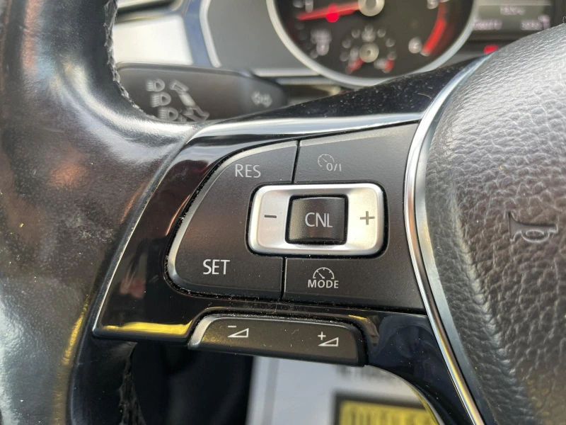 VW Passat SW 1.6TDI + NAVI, снимка 11 - Автомобили и джипове - 52737741