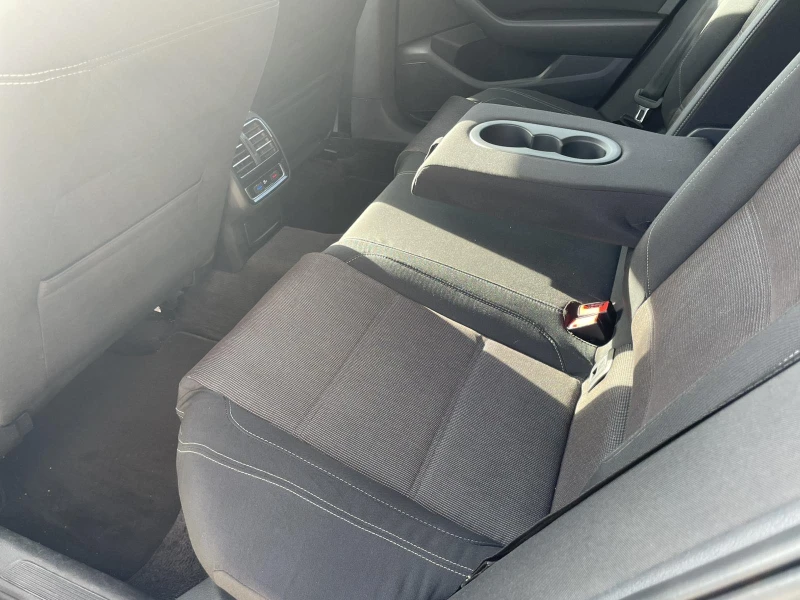 VW Passat SW 1.6TDI + NAVI, снимка 14 - Автомобили и джипове - 52737741