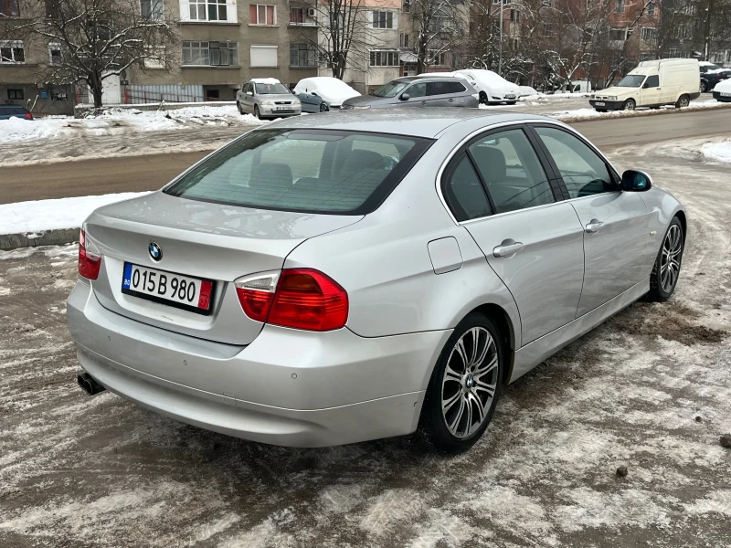 BMW 330 3.0D 231 k.c Задно, снимка 4 - Автомобили и джипове - 53369110