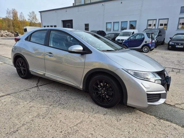 Honda Civic 1.4 i-VTEC Comfort, снимка 3 - Автомобили и джипове - 48130799