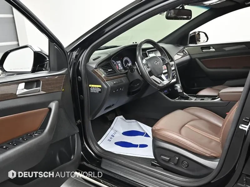 Hyundai Sonata 1.6 Turbo, снимка 13 - Автомобили и джипове - 55391294