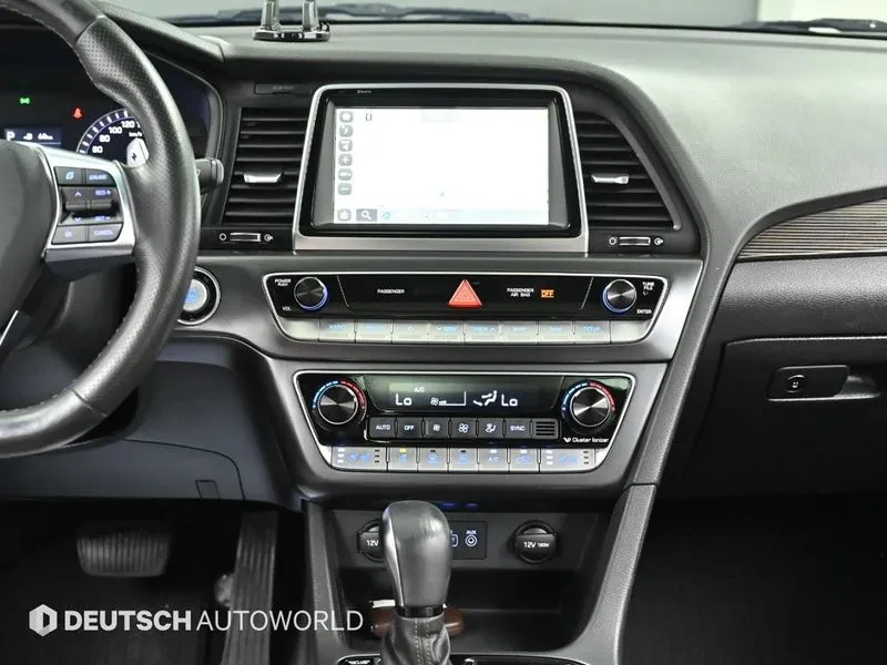 Hyundai Sonata 1.6 Turbo, снимка 16 - Автомобили и джипове - 55391294