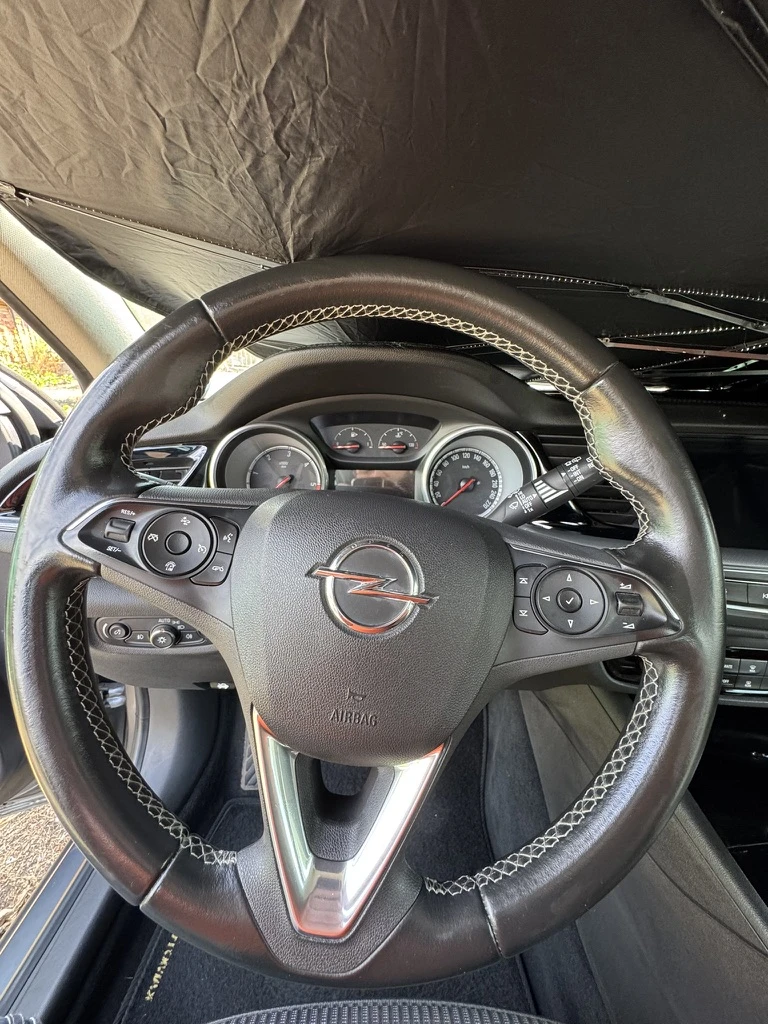 Opel Insignia Sports Tourer, снимка 17 - Автомобили и джипове - 55925916